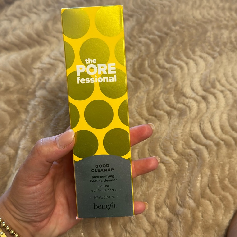 BNIB the pore professional by benefit